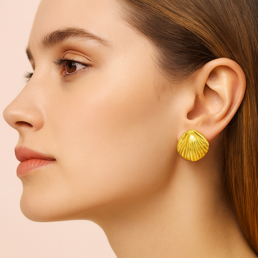 Classic Shell Studs Earrings