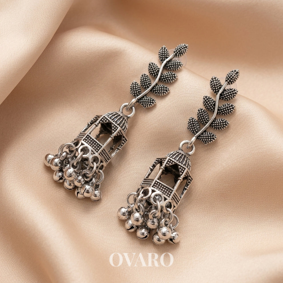 Queen's Keepsake Earrings Box