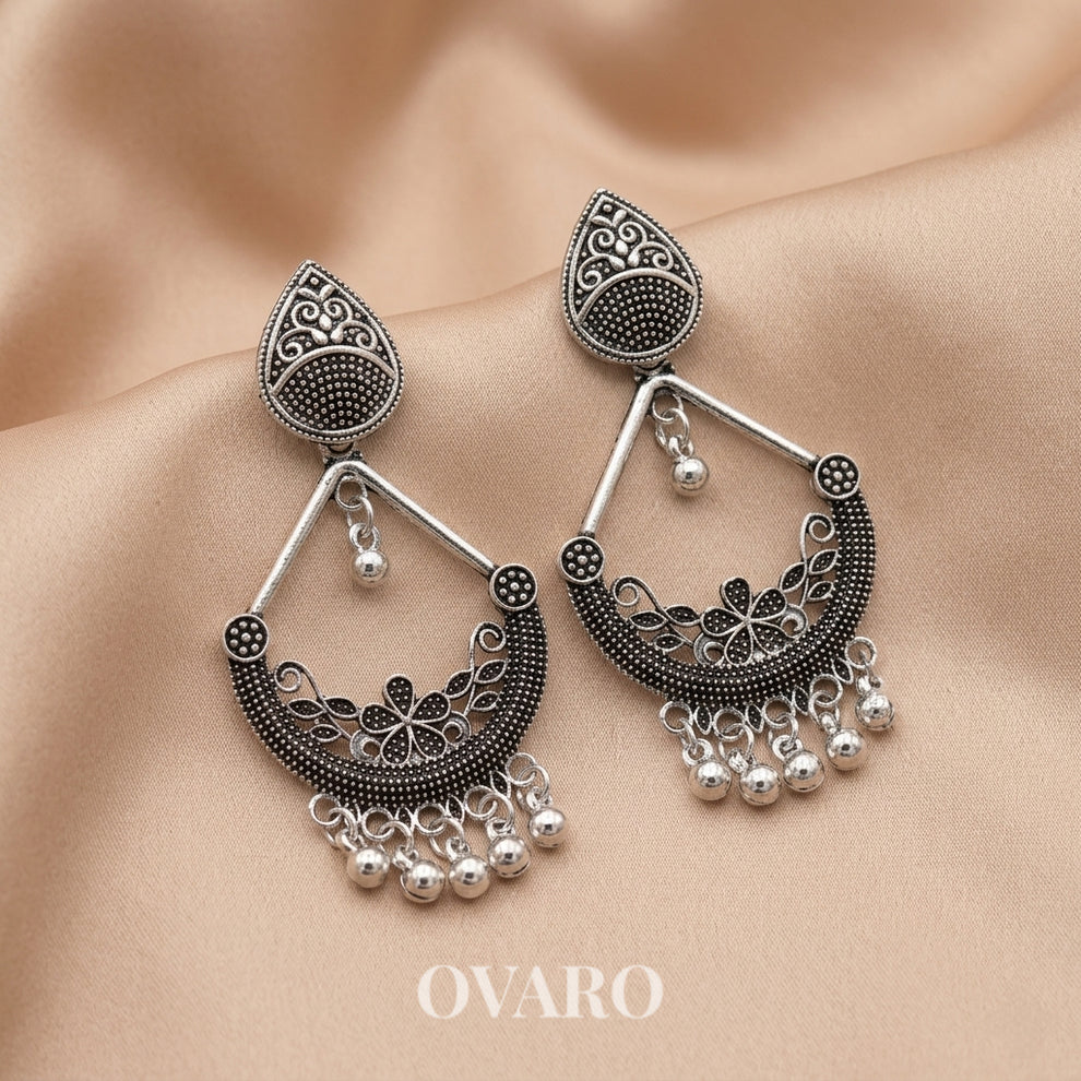 Queen's Keepsake Earrings Box