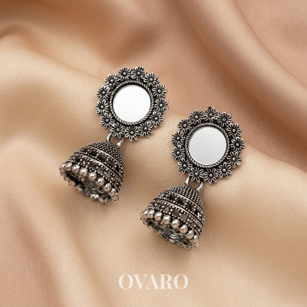 Queen's Keepsake Earrings Box